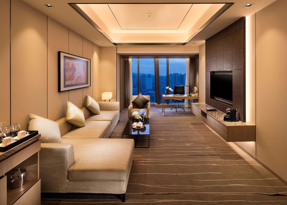 King, Executive Suite