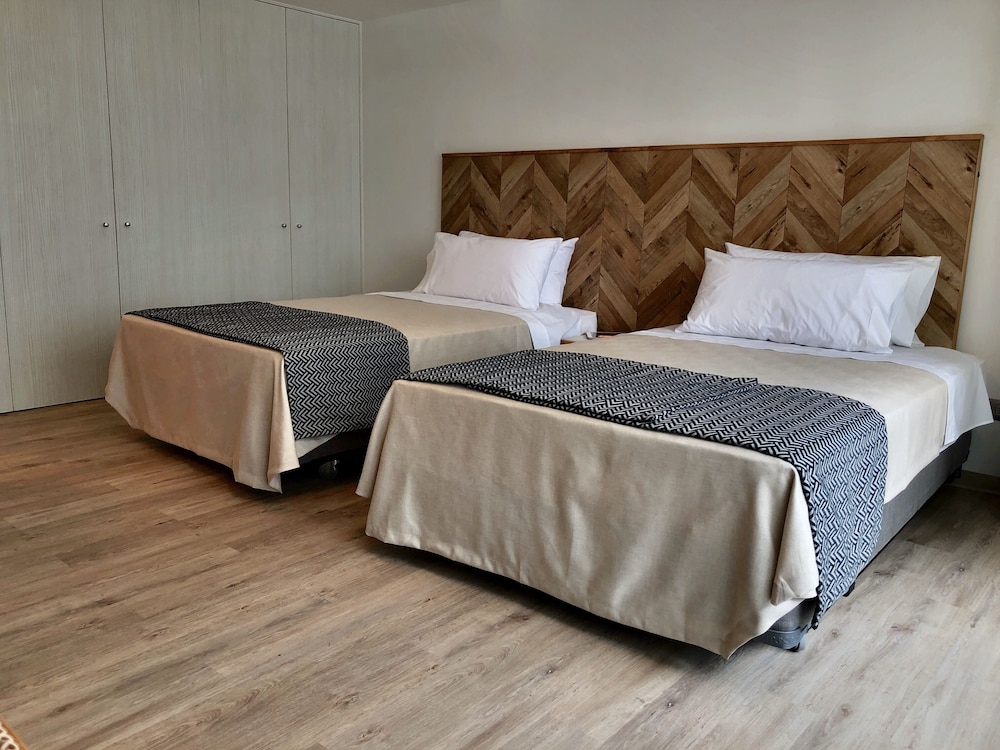 Executive Studio, 2 Twin Beds photo 1