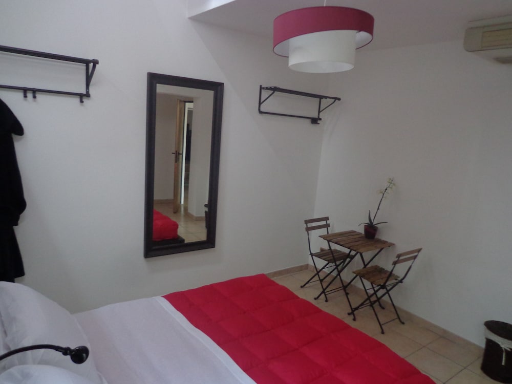 Comfort Triple Room, Ensuite photo 3