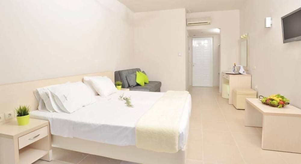 Superior Double or Twin Room - Photo 4