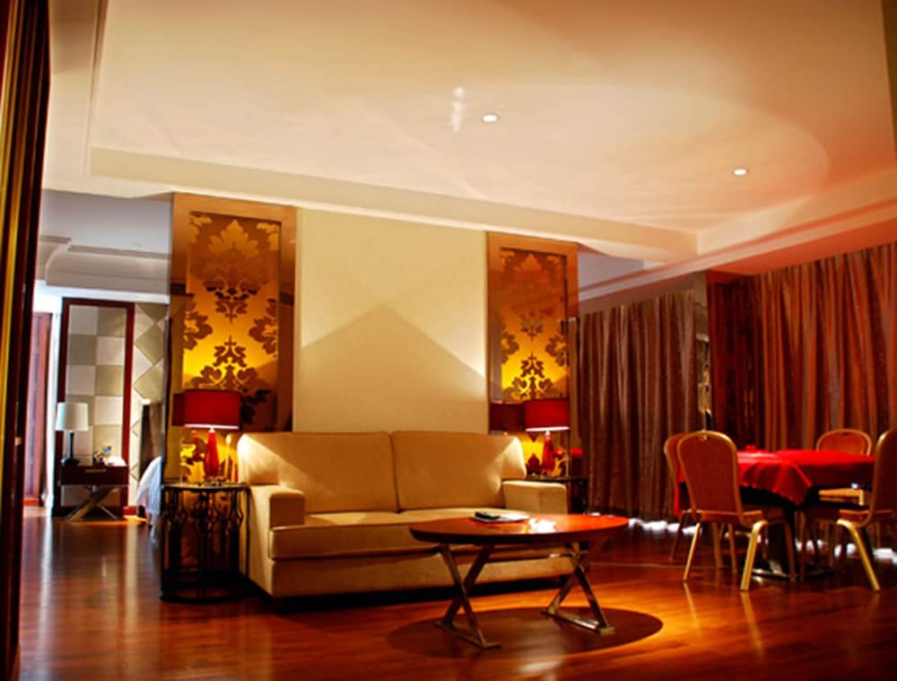 Superior Suite