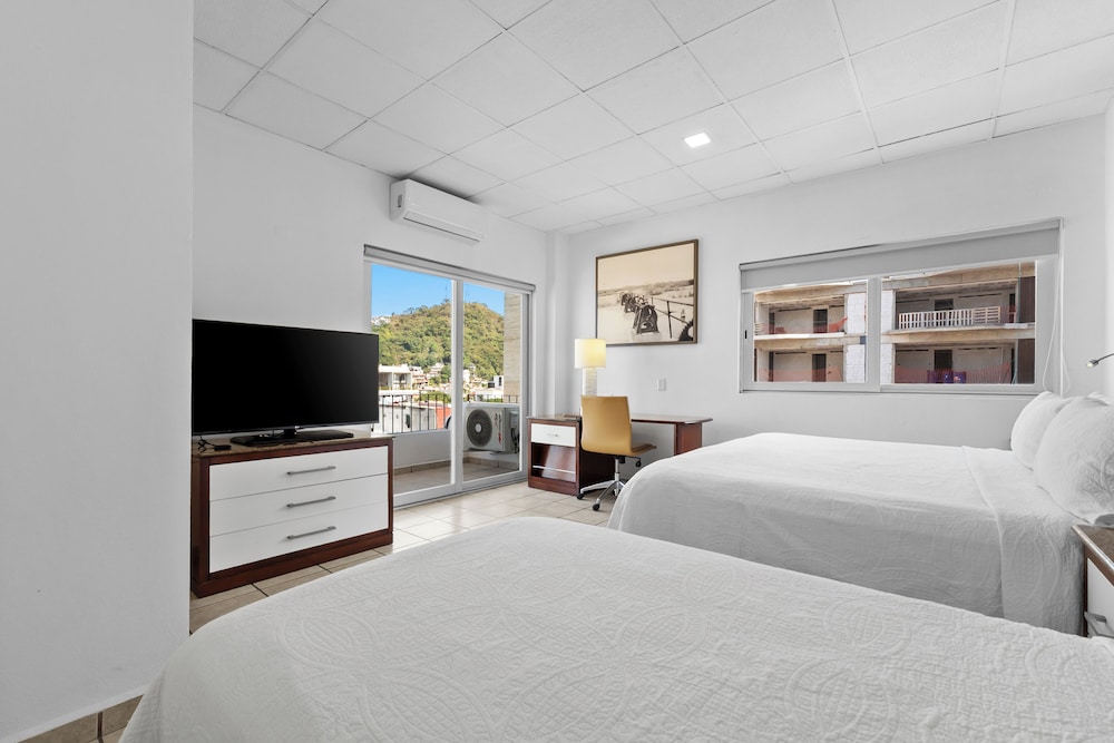 Family Double Room, Balcony, City View