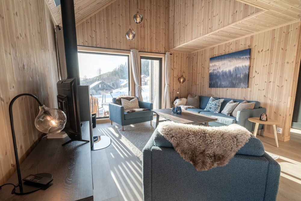 Cabin, 4 Bedrooms, Terrace, Lake View photo 1