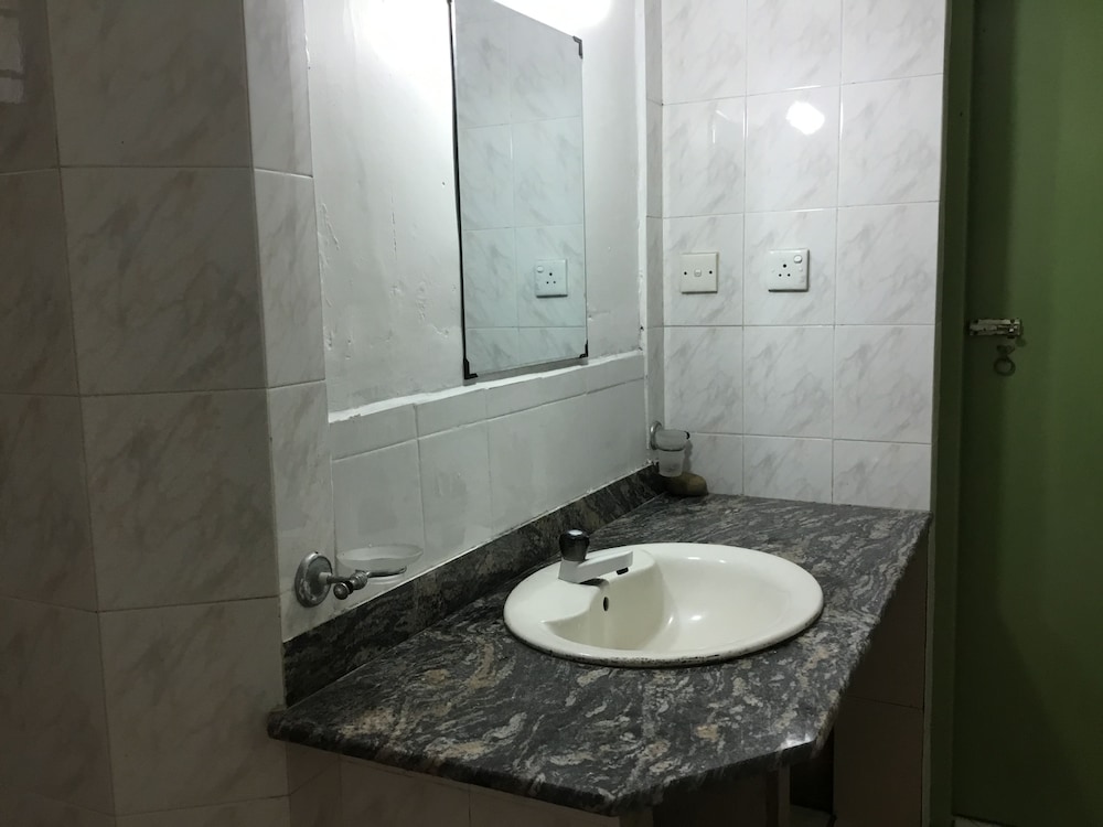 Deluxe Triple Room, Accessible, Smoking photo 3