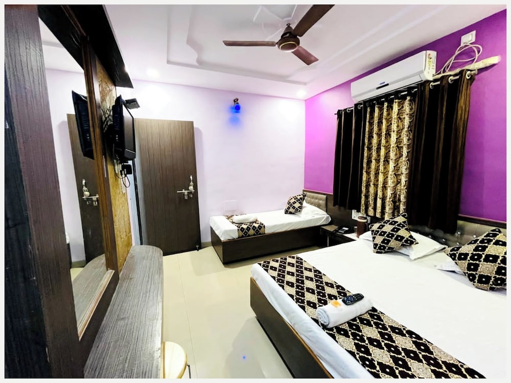 Deluxe Triple Room, Air conditioning photo 2
