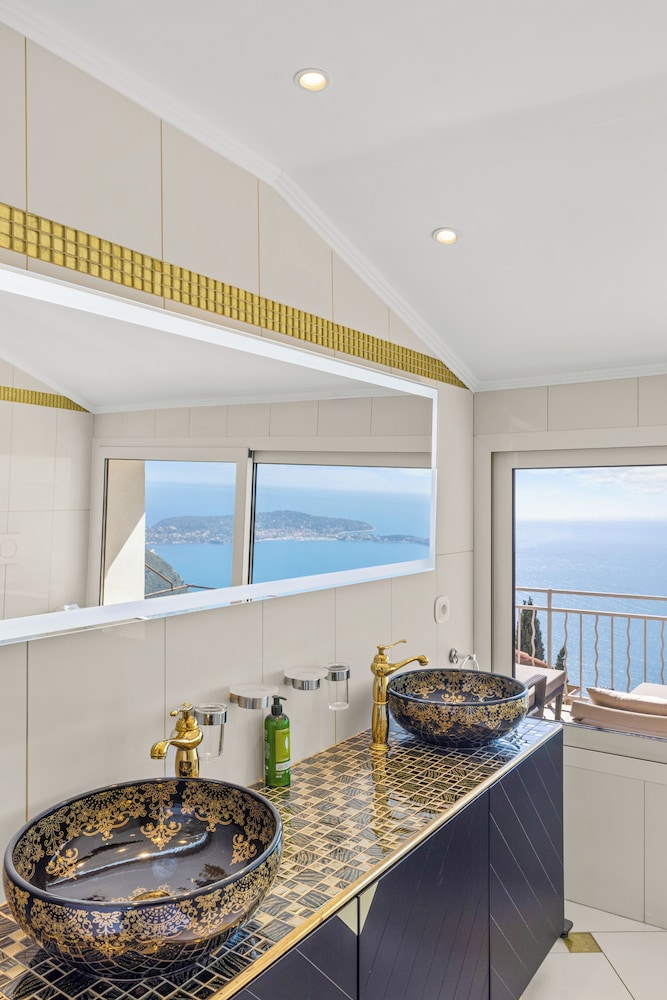 Deluxe Double Room, Sea View - Photo 10