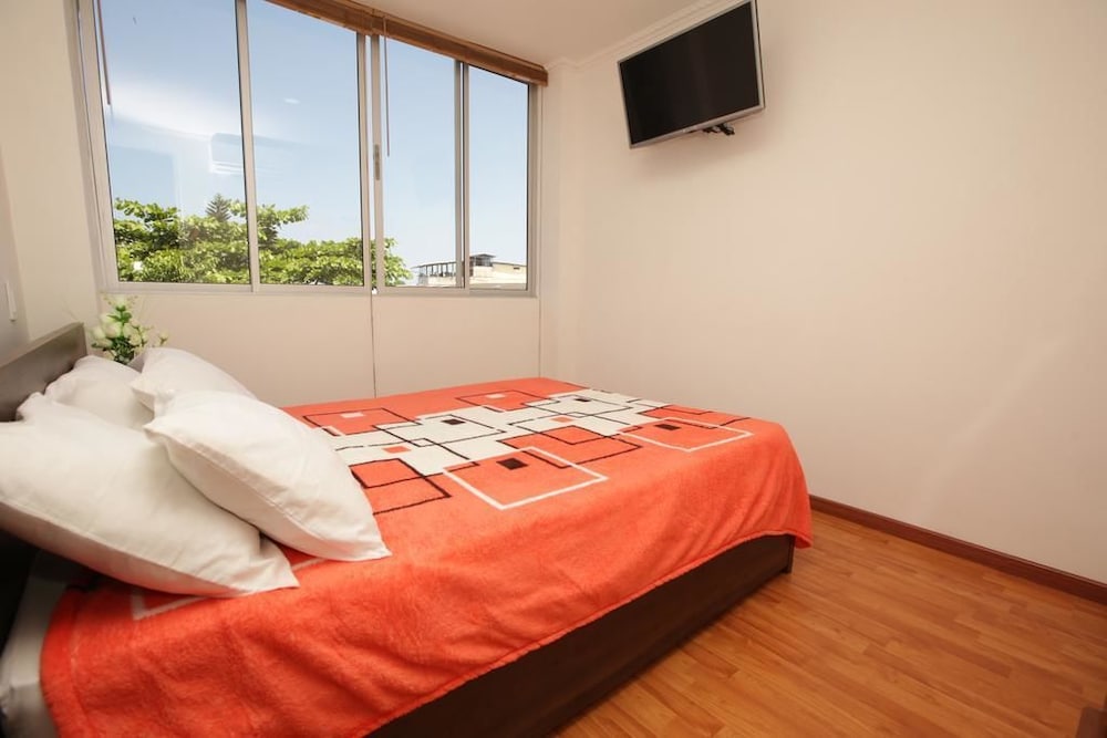 Premium Room, 1 King Bed photo 2