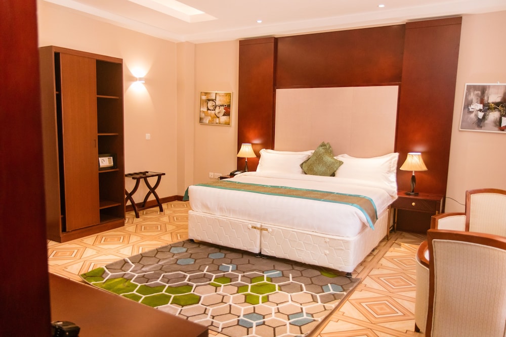 Executive Suite, 1 Bedroom, Pool View