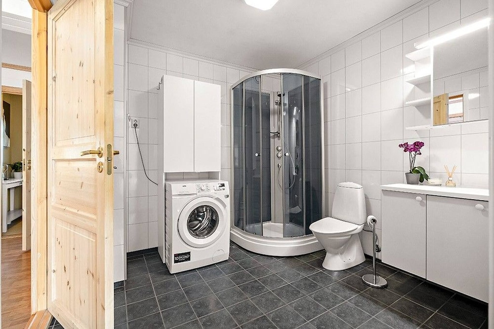 Apartment, 2 Bedrooms, Accessible, Balcony photo 2