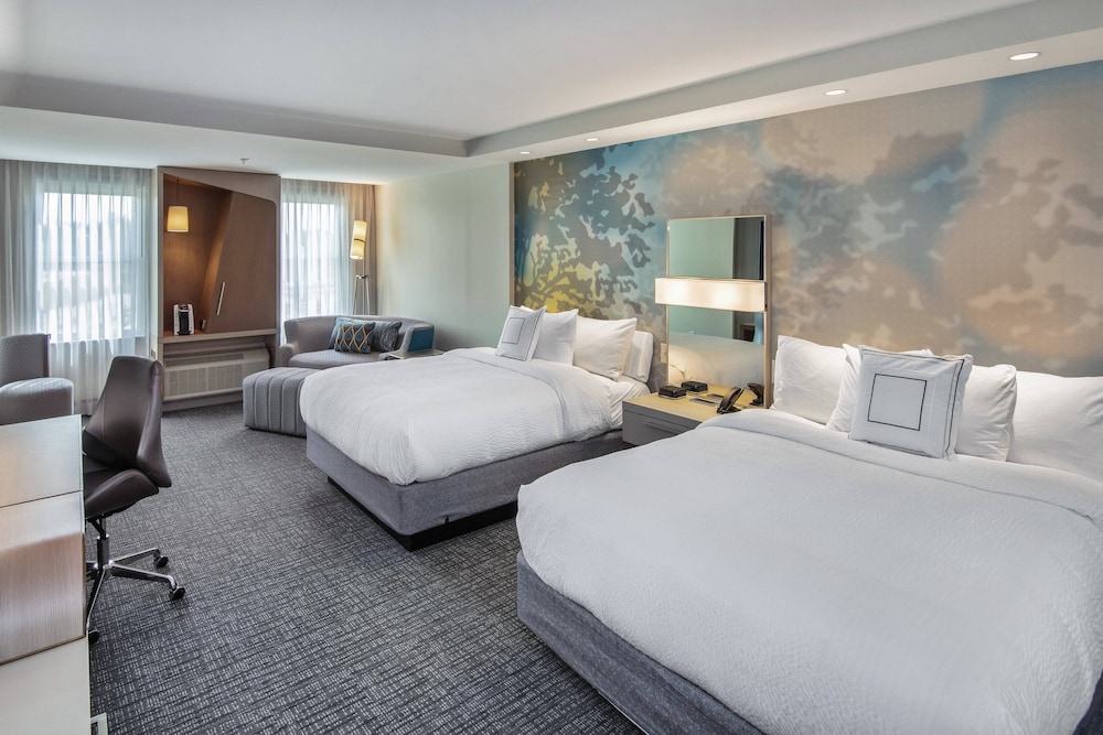Room, Multiple Beds