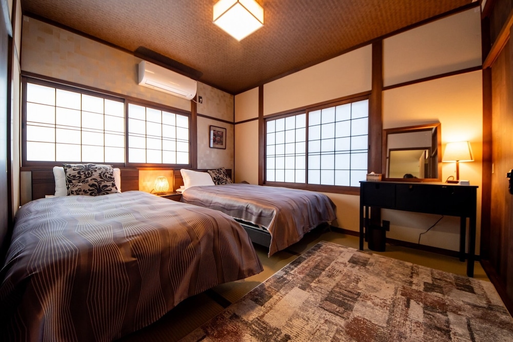 House, 3 Bedrooms photo 3