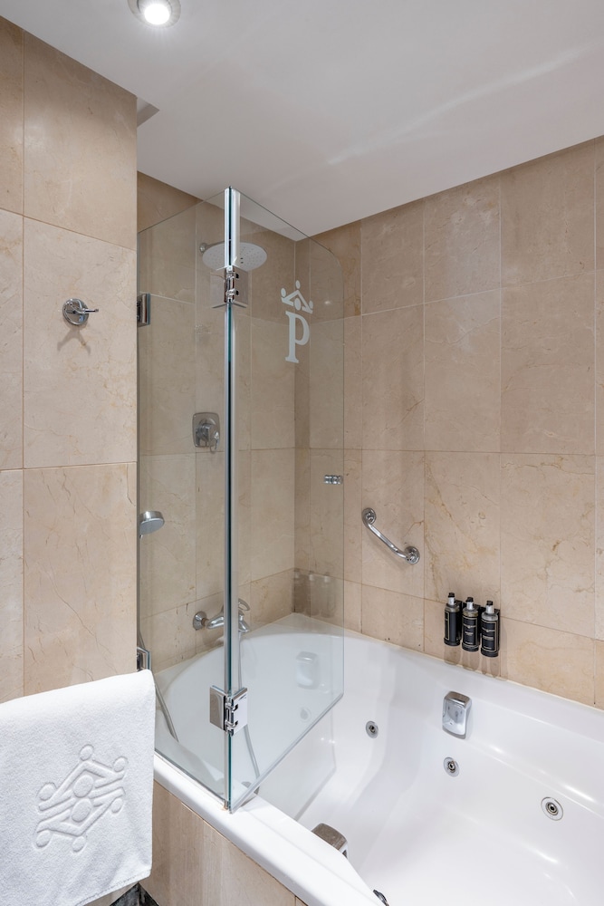 Duplex - Photo 10