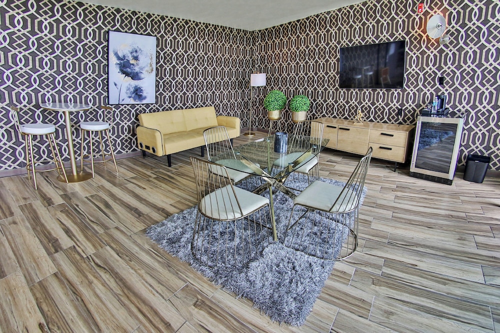 Suite, 1 Bedroom, Terrace (Savvy)
