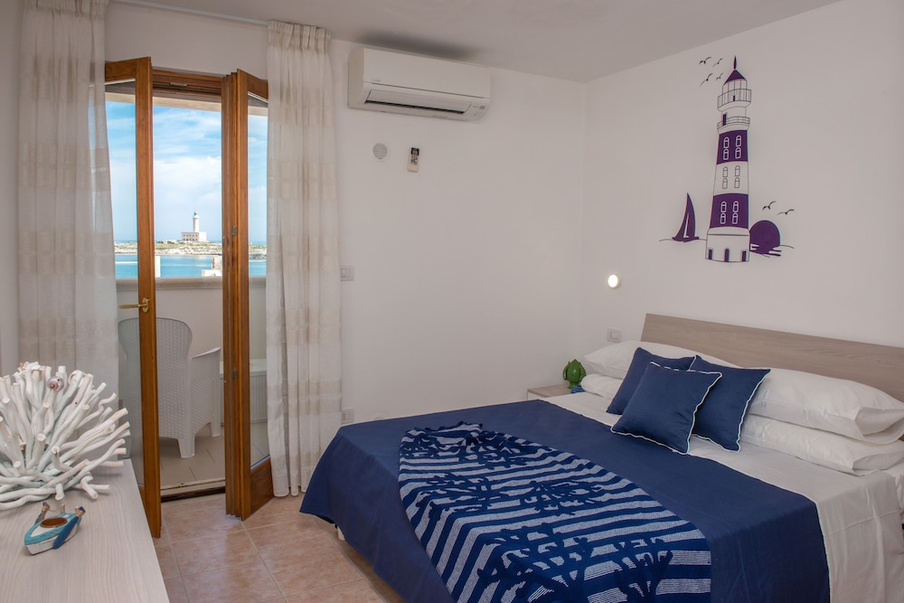 Standard Apartment, 1 Queen Bed with Sofa bed, Sea View