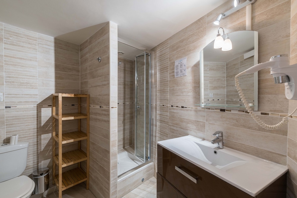 Triple Room, Garden View - Photo 4