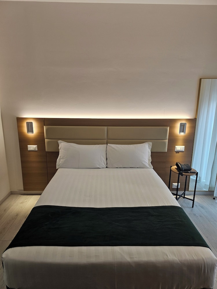 Economy Double Room Single Use photo 1