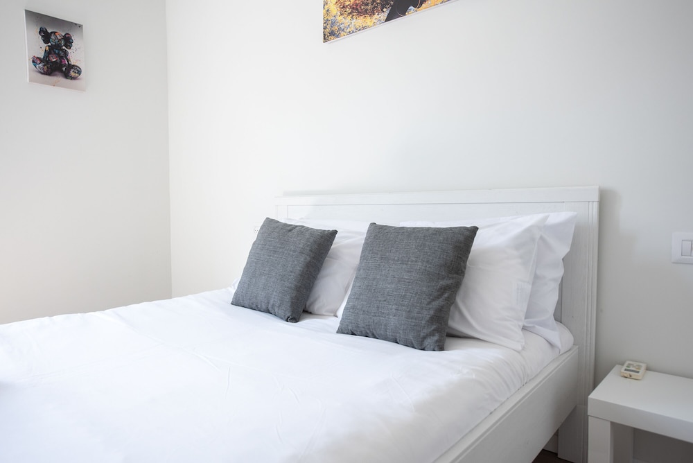 Apartment, 2 Bedrooms, Balcony photo 3