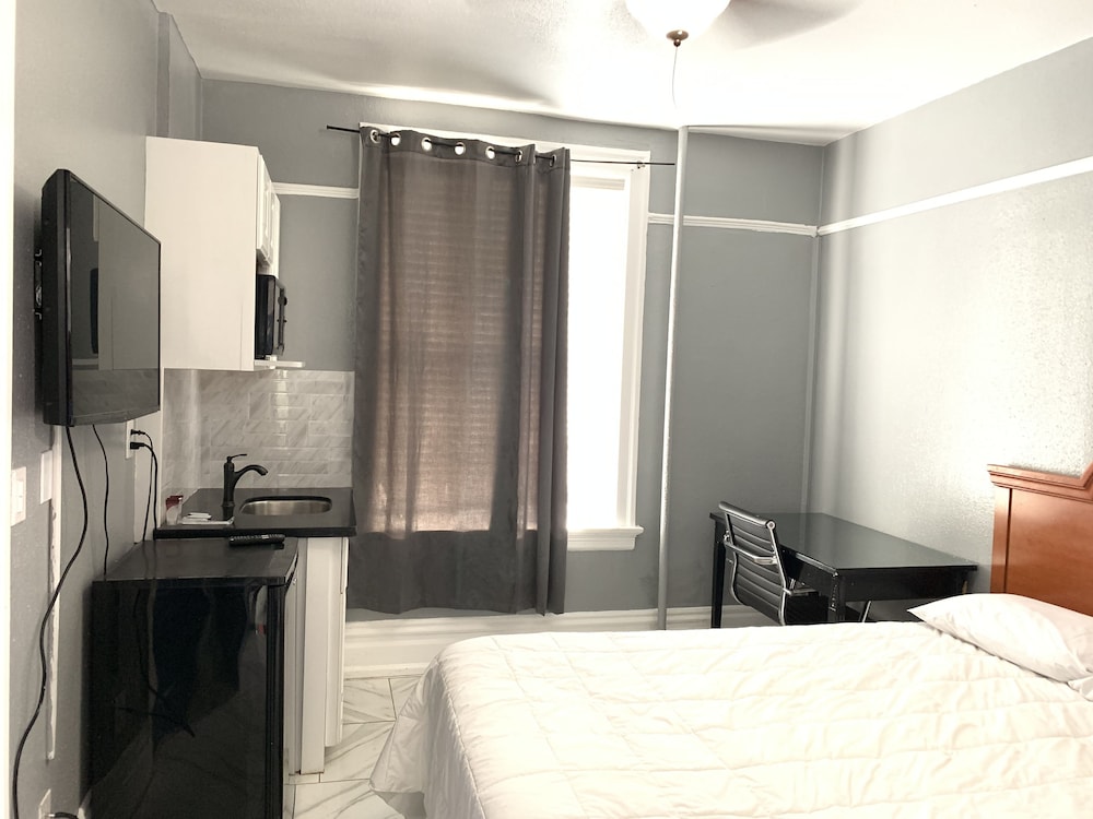Economy Room, 1 Double Bed, Private Bathroom