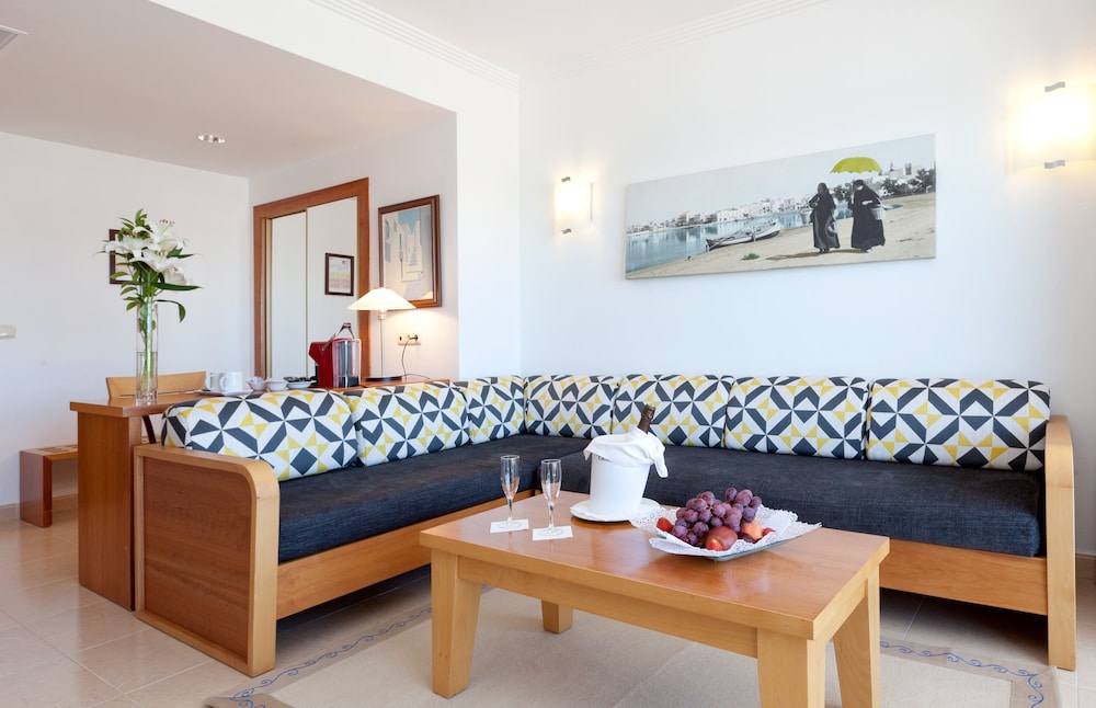 Suite, Balcony, Sea View - Photo 2