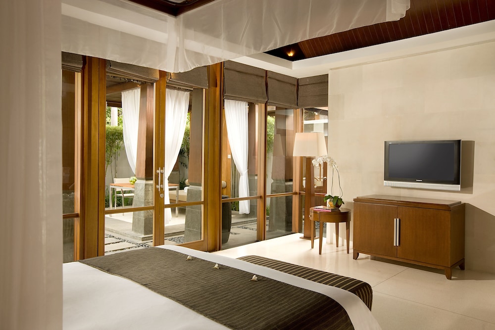 Intimate Plunge Pool Villa - Photo 4
