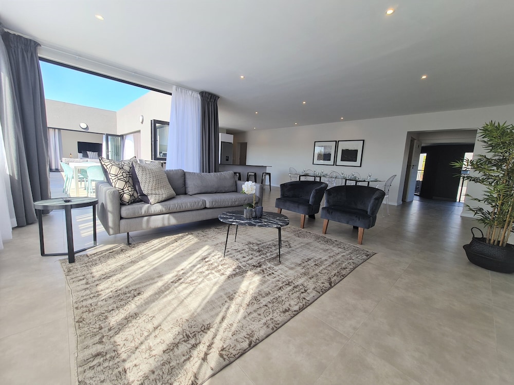 Executive Penthouse photo 3