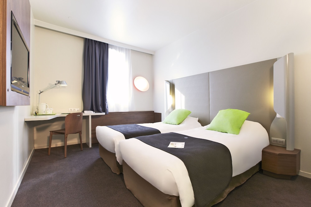 Standard Room, 2 Twin Beds - Photo 3