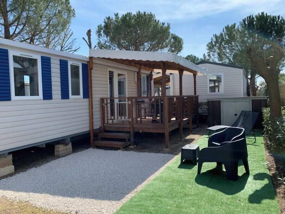 Mobile Home photo 1