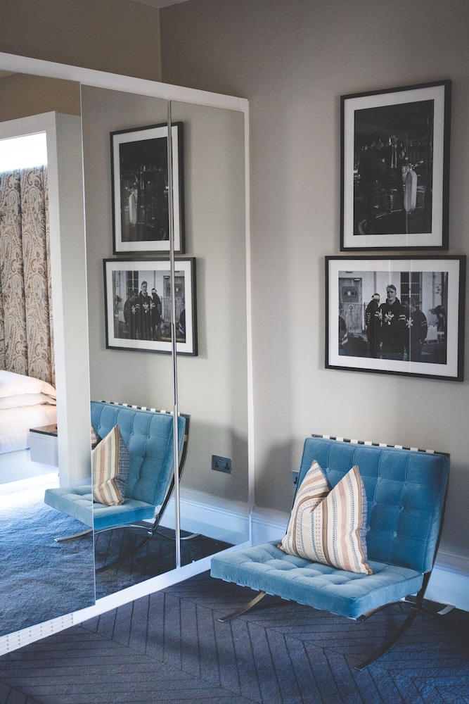 Luxury Double Room thumbnail 6
