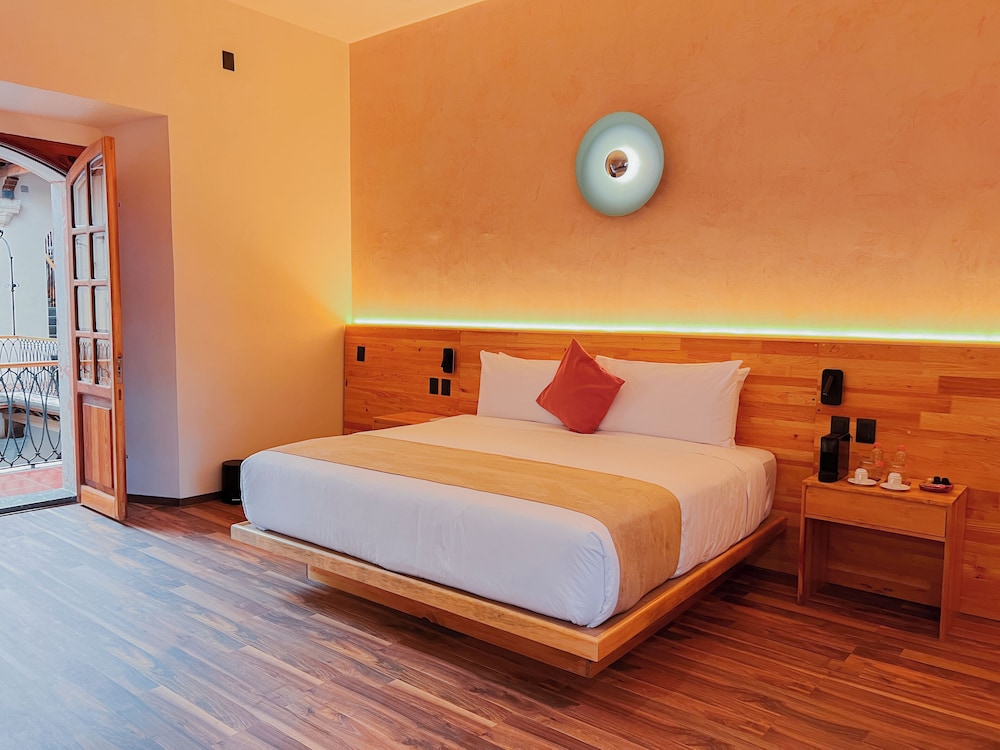 Grand Suite, Balcony, City View photo 2