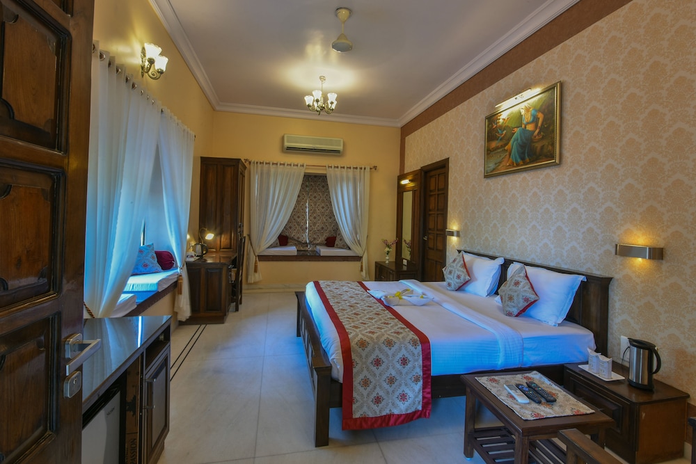 Elite Double Room, 1 Bedroom, Refrigerator
