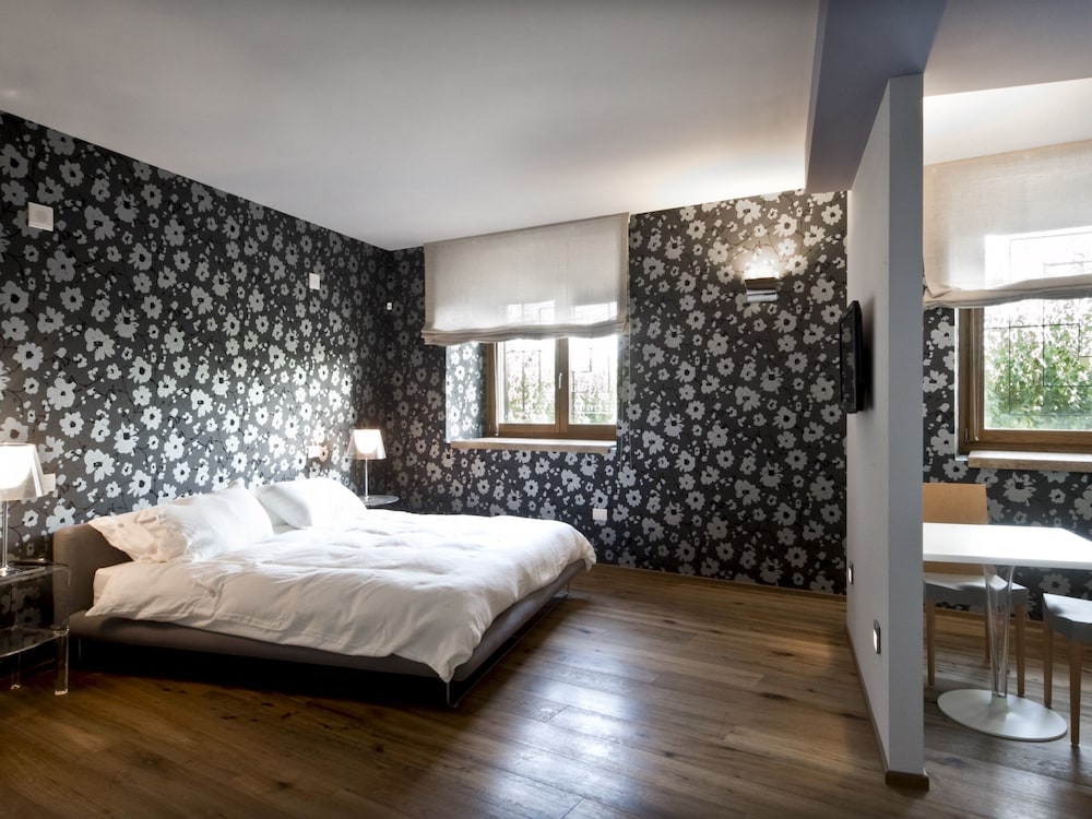 Apartment, Ensuite, City View photo 3