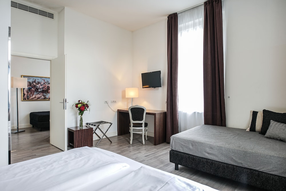 Junior Suite - Photo 2