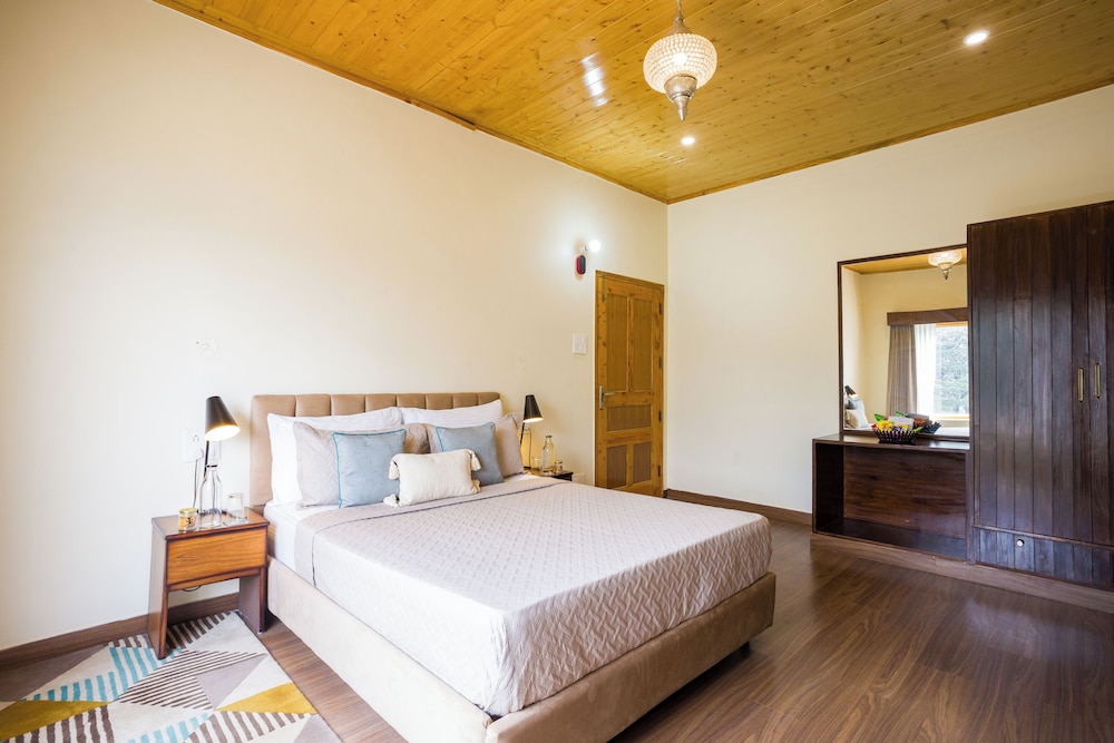 Deluxe Room, Balcony, Mountain View