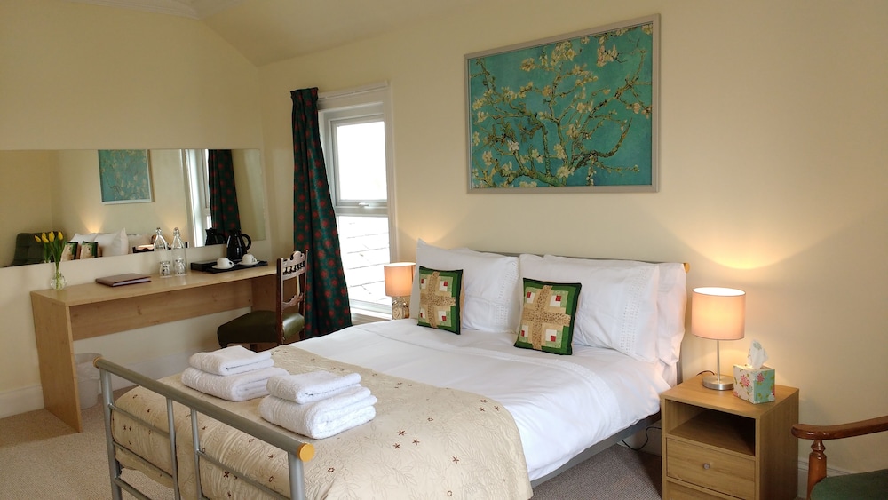 Standard Double Room, Partial Sea View (Garden View) photo 2