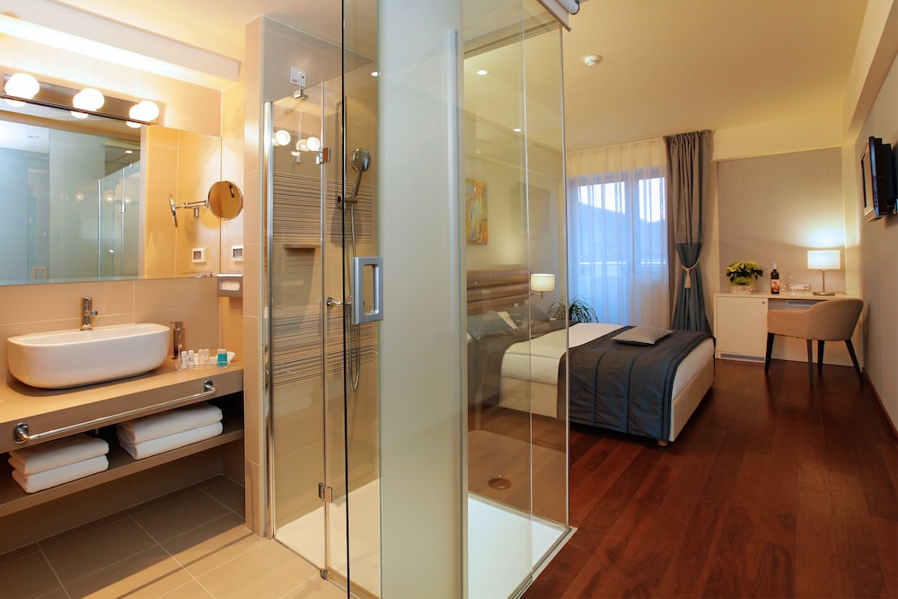 Adria Standard Room - Photo 6