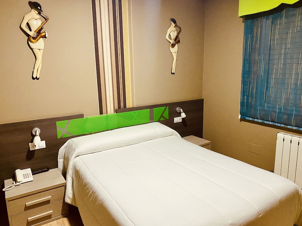 Habitación doble standar, una cama matrimonial - Photo 6
