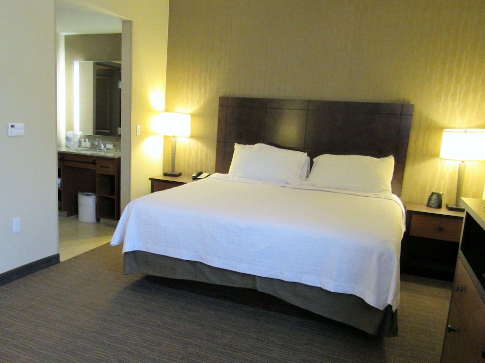 Studio, 1 King Bed, Accessible (Hearing) photo 1
