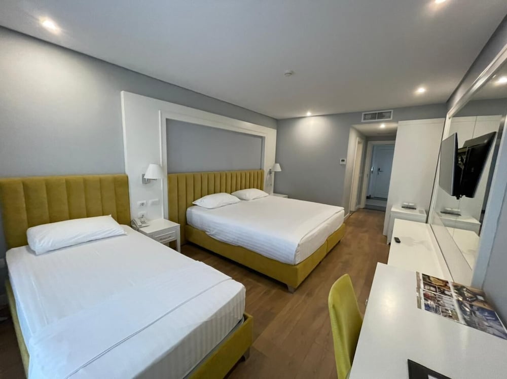 Standard Room (Land View) photo 2