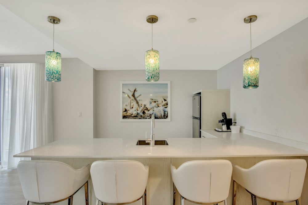 Oceanfront Classic Suite, 1 Bedroom - Photo 4