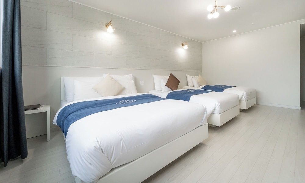 Superior Triple Room - Photo 5