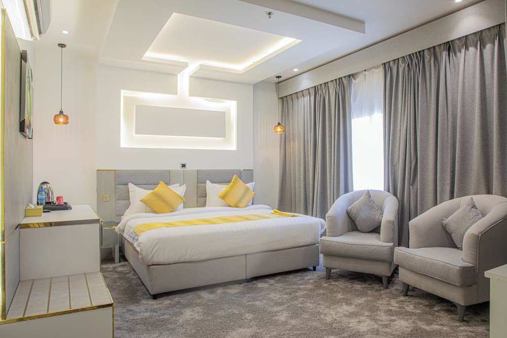Basic Double Room, 1 King Bed