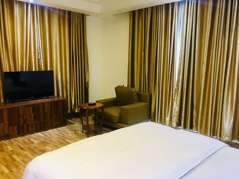 Executive Room - Photo 2