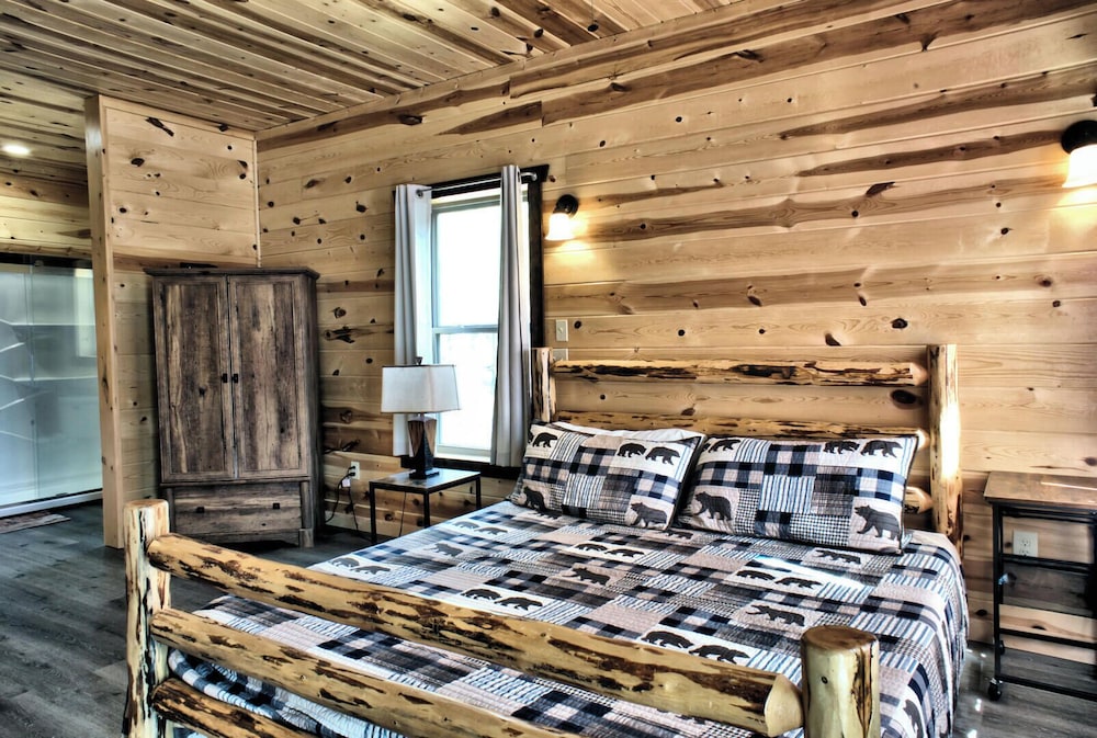 House, Multiple Beds, Patio, Mountain View (Wagon Wheel)