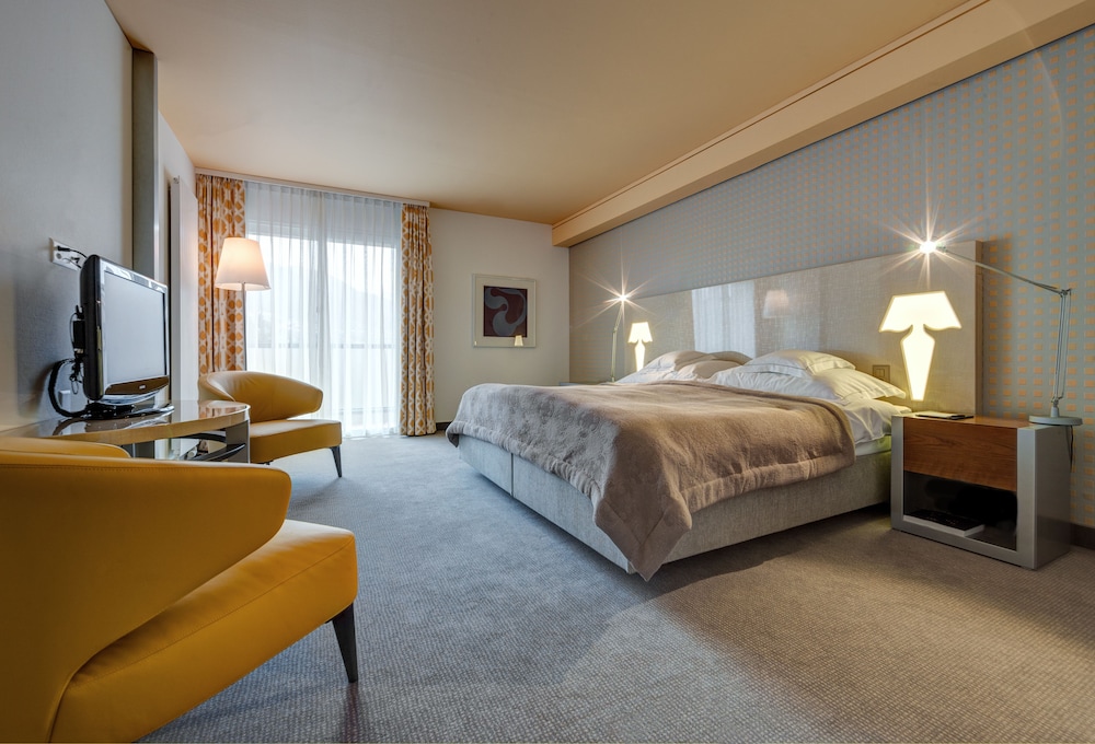 Deluxe Suite, Lake View photo 2