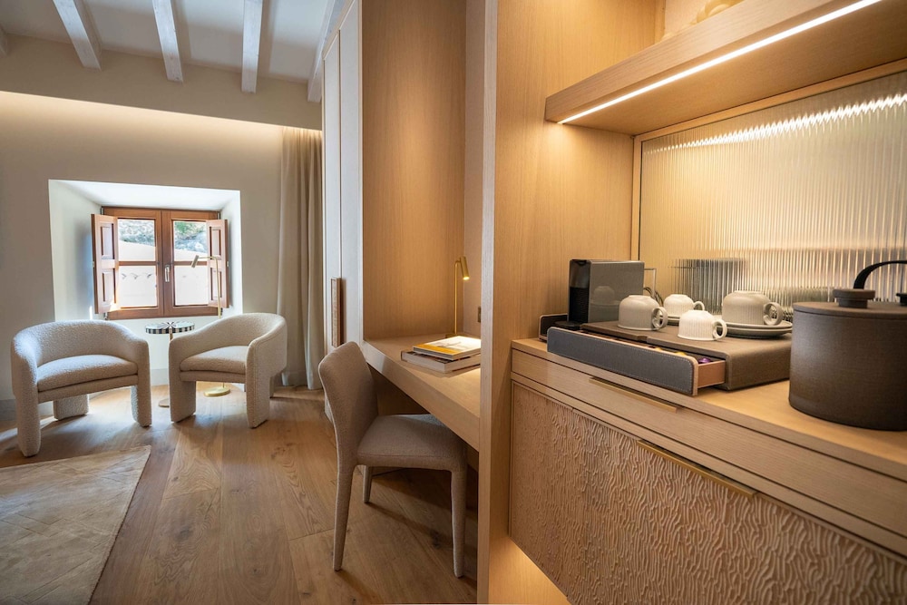 Premium Room, 1 King Bed