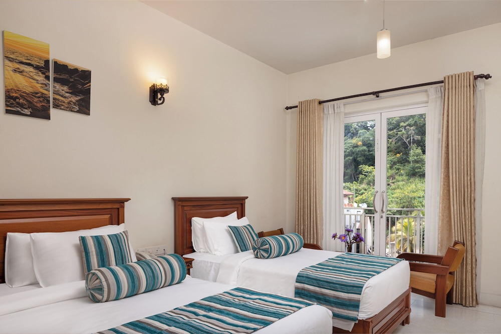 Deluxe Triple Room, Balcony, Mountain View