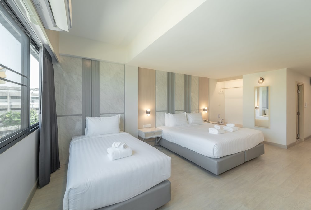 Deluxe Triple Room - Photo 7