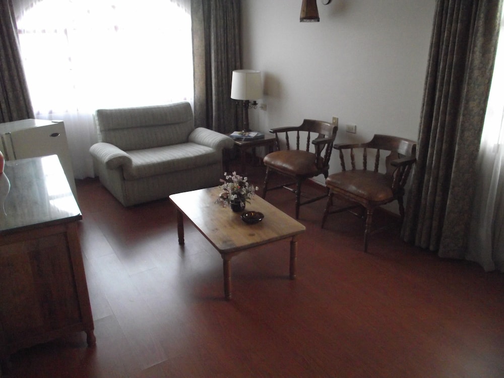 Suite photo 1