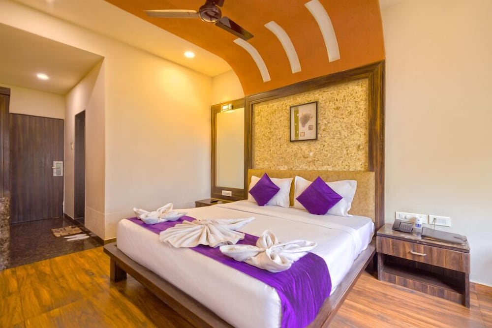 Deluxe Room - Photo 4