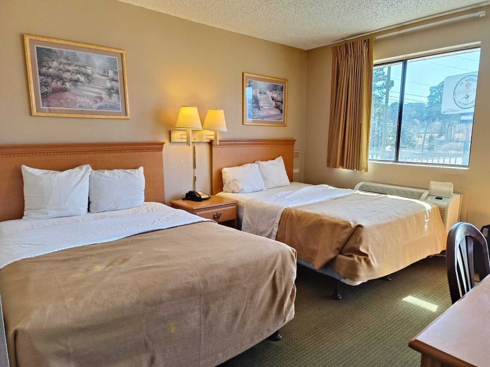 Room, 2 Double Beds, Non Smoking - Photo 2